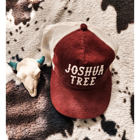 Accessories - "UNBRANDED " WOMEN'S TOURIST HAT - RED